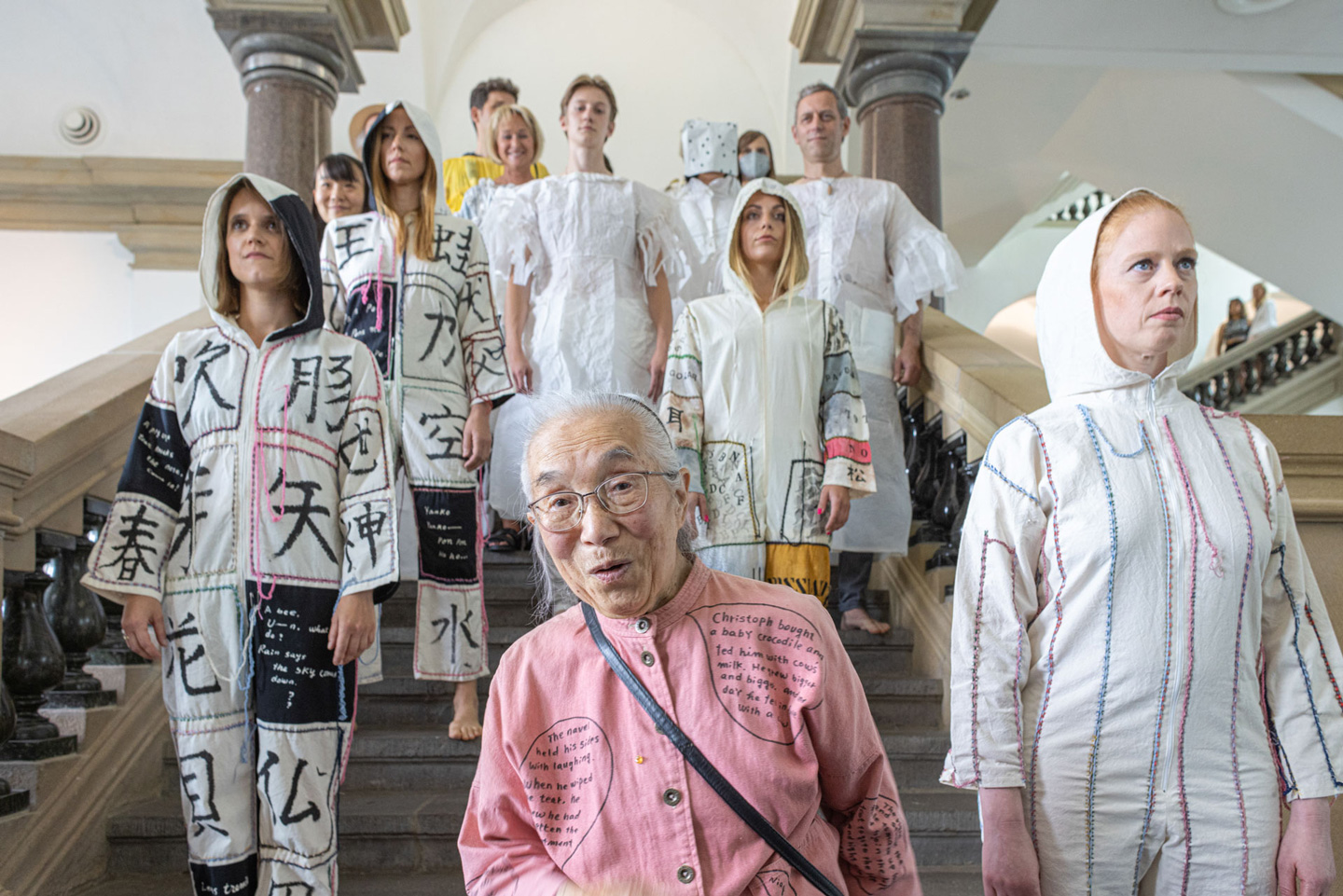 Takako Saito with boa-basedonart | performance and fashion parade | Strike a Pose festival | Kunstsammlung NRW | 2022 | Photo Johannes Pöttgens | boa-basedonart