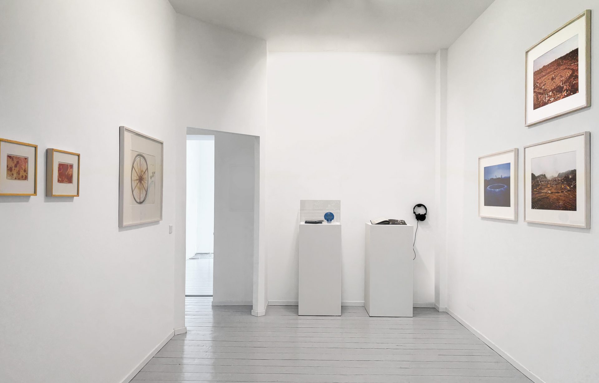 Back room from left to right: Hermann Nitsch, Shigeko Kubota | Hanae Utamura | boa-basedonart